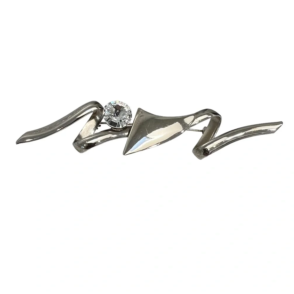 VINTAGE ARTISTIC SILVER TONE SQUIGGLE & CRYSTAL BROOCH